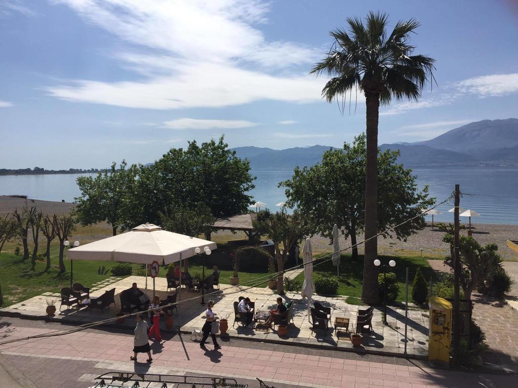 Regina Hotel Nafpaktos Exterior photo