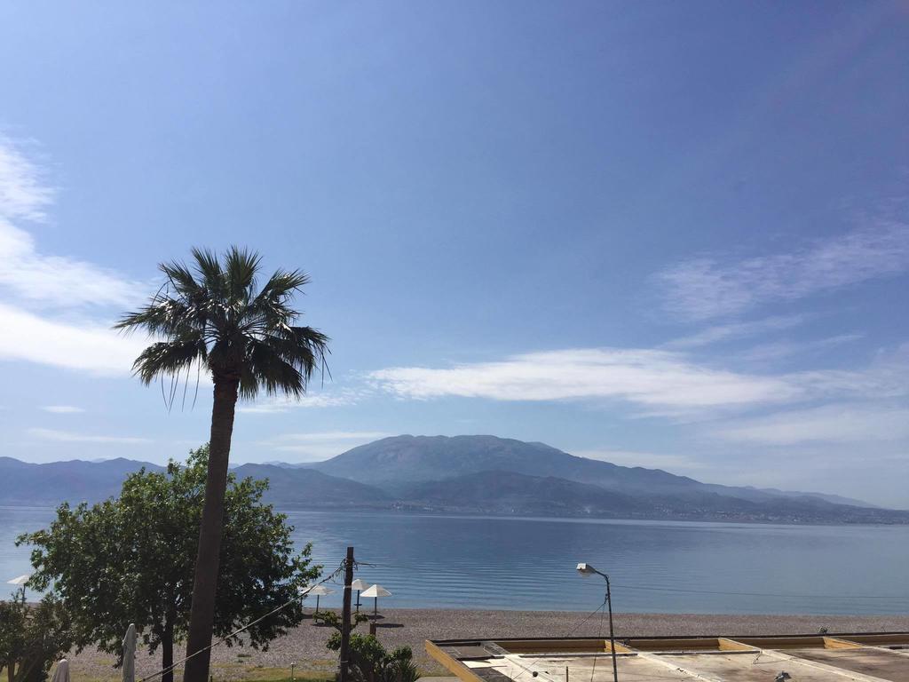 Regina Hotel Nafpaktos Exterior photo