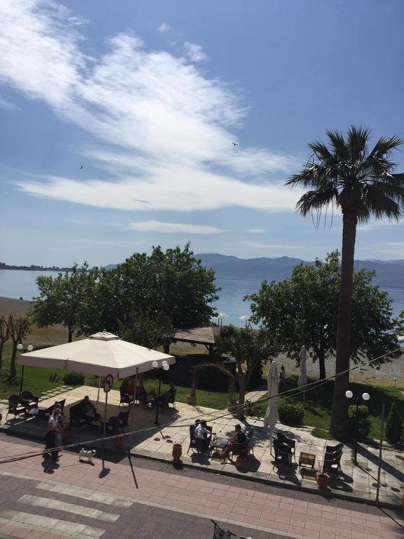 Regina Hotel Nafpaktos Exterior photo