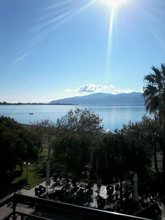 Regina Hotel Nafpaktos Exterior photo